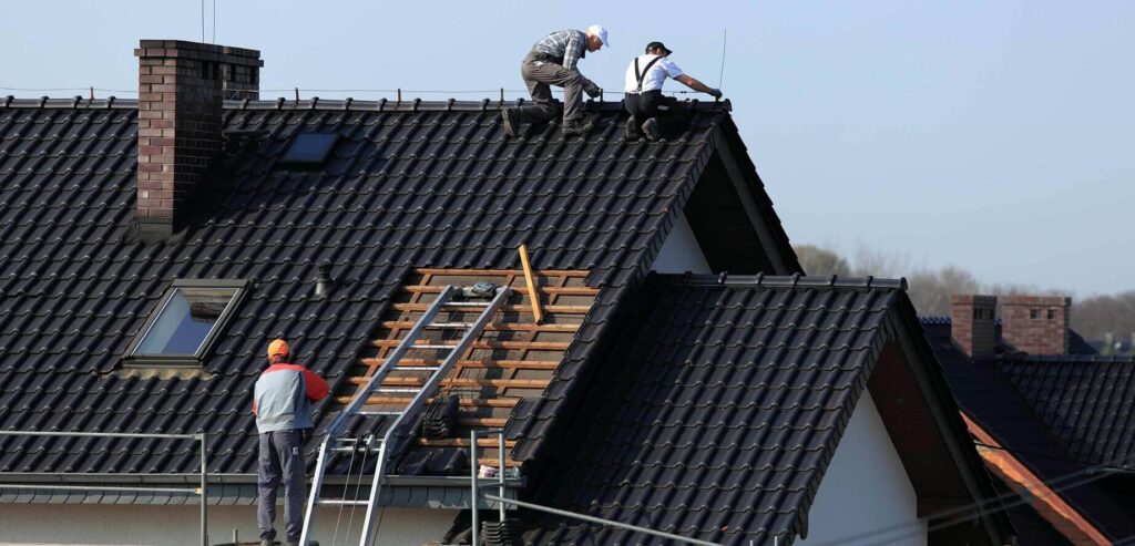 Residential Metal Roofing-Quality Metal Roofing Crew of Plantation